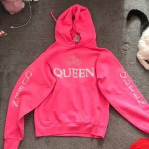 “Queen” Sweatshirt (size small)